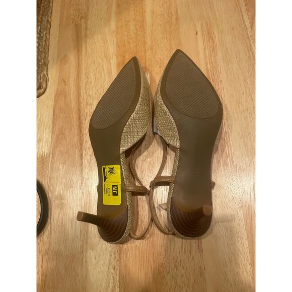 Bandolino Movito Women's Pump, Size 8, Flax Linen Color, S99 - Picture 9 of 10